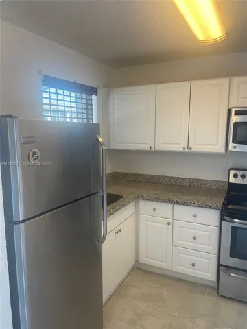 $1,450 | 8500 Sunrise Lakes Boulevard, Unit 106, Sunrise, FL 33322