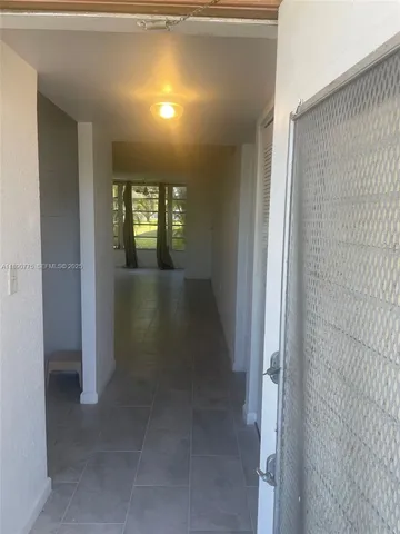 $1,450 | 8500 Sunrise Lakes Boulevard, Unit 106, Sunrise, FL 33322