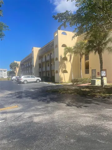 $1,450 | 8500 Sunrise Lakes Boulevard, Unit 106, Sunrise, FL 33322