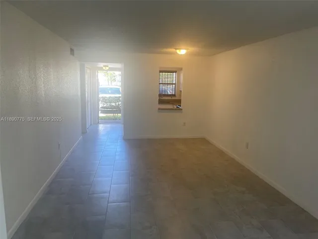 $1,450 | 8500 Sunrise Lakes Boulevard, Unit 106, Sunrise, FL 33322