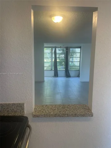 $1,450 | 8500 Sunrise Lakes Boulevard, Unit 106, Sunrise, FL 33322