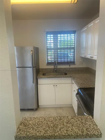 $1,450 | 8500 Sunrise Lakes Boulevard, Unit 106, Sunrise, FL 33322