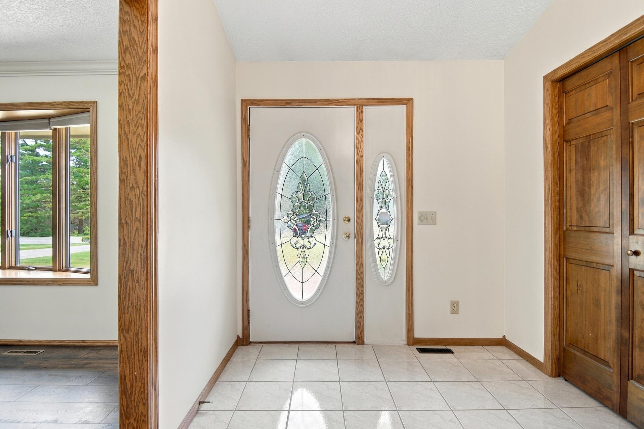 402 24th Street Southwest Austin, MN 55912 - Photo 4 of 60 Gallery Image 4