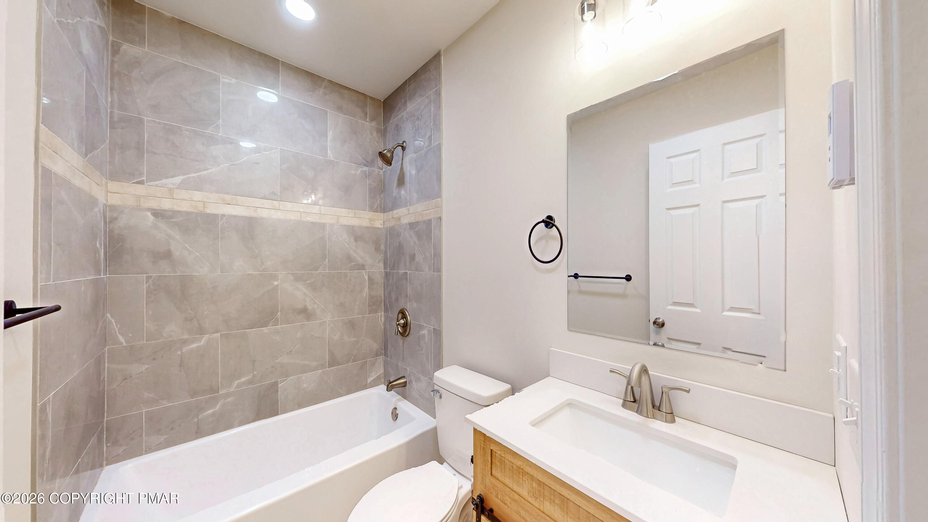515 Hummingbird Court Bushkill, PA 18324 - Photo 13 of 28 515-Hummingbird-Ct-02242026_194732