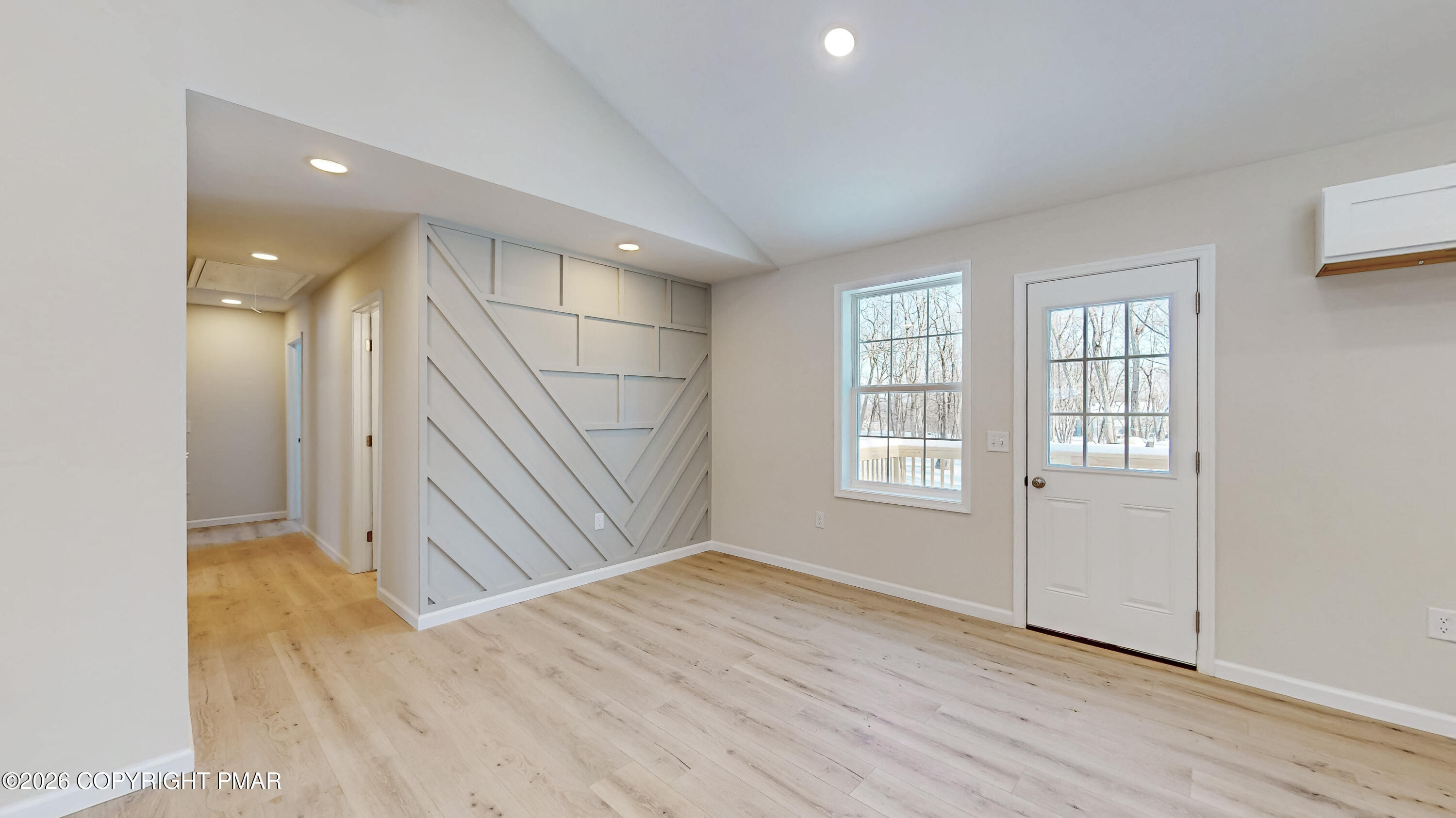 515 Hummingbird Court Bushkill, PA 18324 - Photo 8 of 28 515-Hummingbird-Ct-02242026_194508