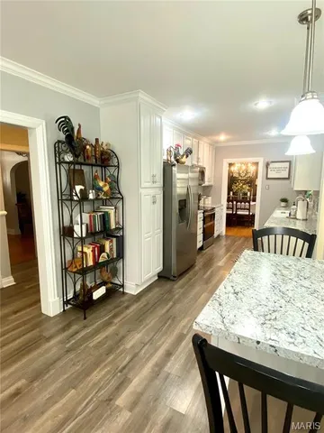 $229,900 | 504 East Cypress Street, Charleston, MO 63834