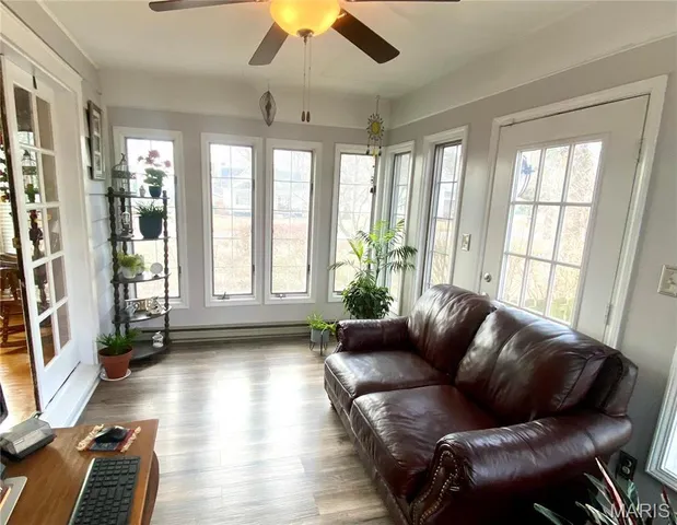 $229,900 | 504 East Cypress Street, Charleston, MO 63834