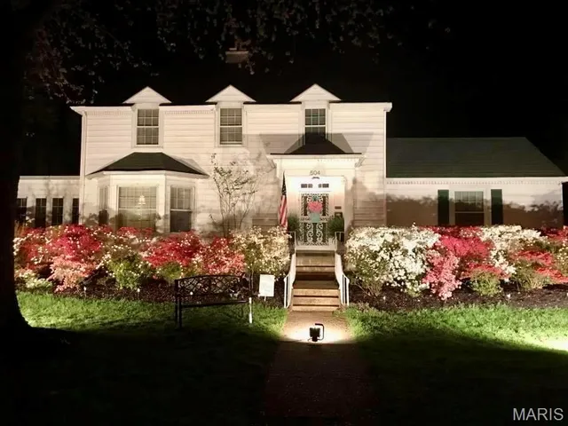 $229,900 | 504 East Cypress Street, Charleston, MO 63834