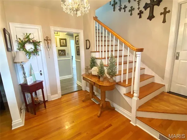 $222,500 | 504 East Cypress Street, Charleston, MO 63834