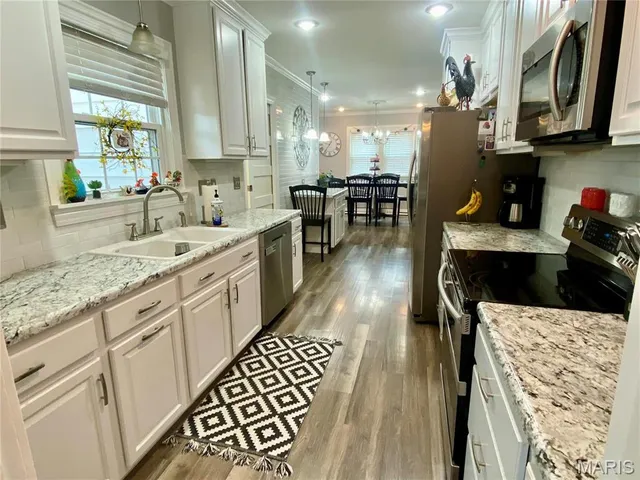 $229,900 | 504 East Cypress Street, Charleston, MO 63834