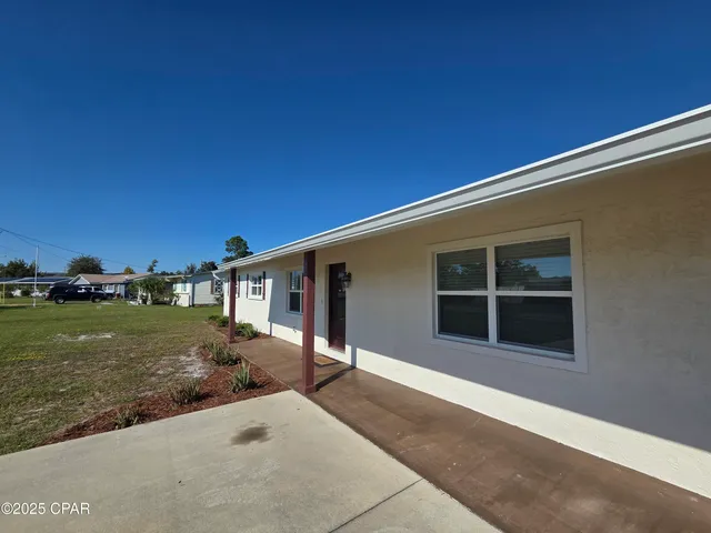 $2,200 | 5253 Collins Drive, Panama City, FL 32404