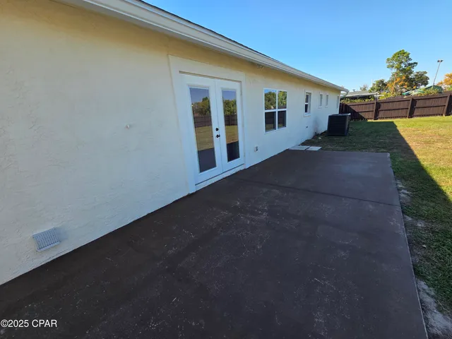 $2,200 | 5253 Collins Drive, Panama City, FL 32404