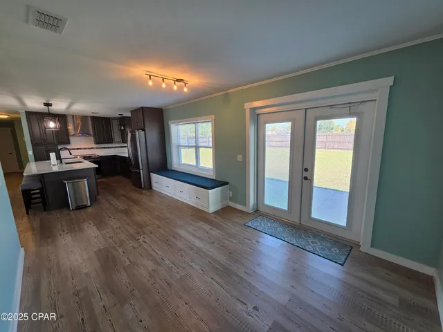 $2,200 | 5253 Collins Drive, Panama City, FL 32404