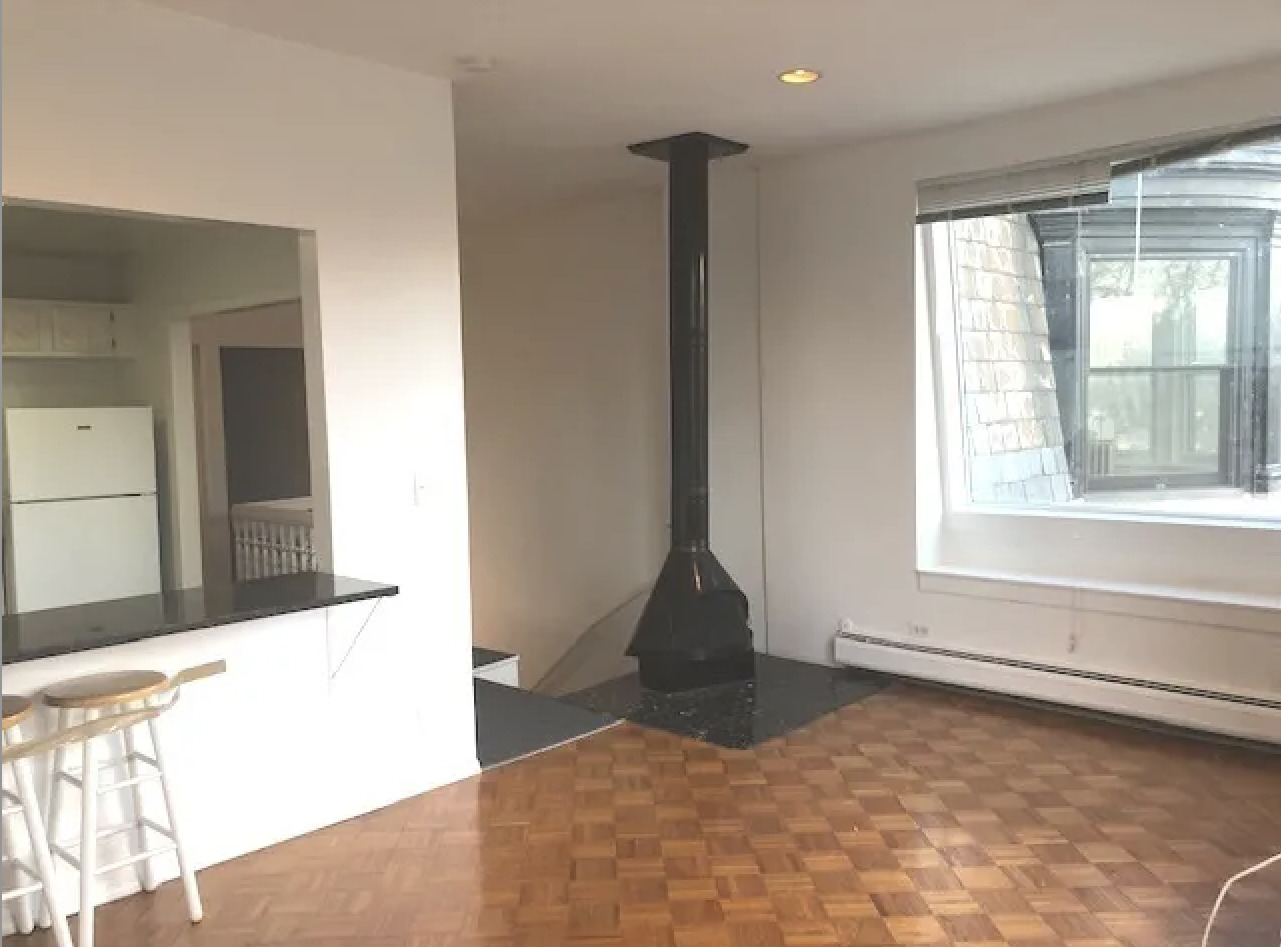 1764 North Clark Street, Unit 3 Chicago, IL 60614 - Photo 4 of 7 a view of a bedroom with window