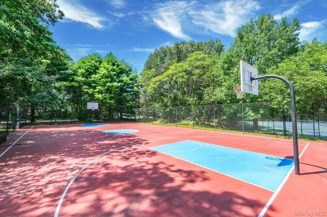 a view of a tennis court