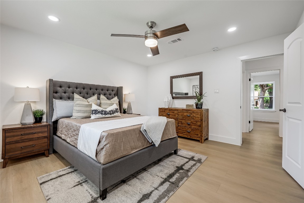 12208 Double Tree Lane Austin, TX 78750 - Photo 28 of 35 a bed room with bed and window