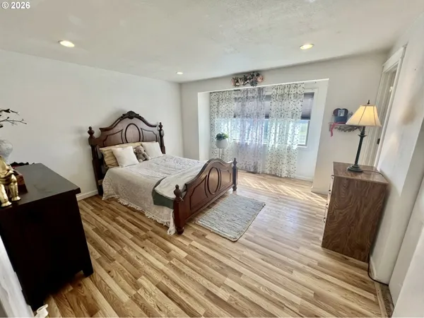 $345,000 | 825 West Division Avenue, Hermiston, OR 97838