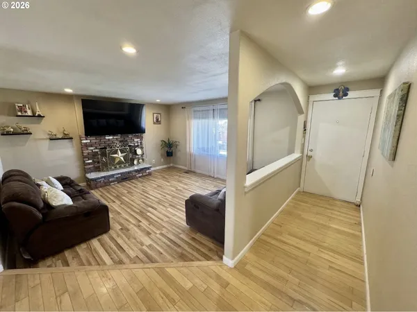 $345,000 | 825 West Division Avenue, Hermiston, OR 97838