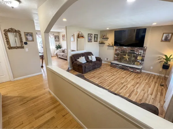 $345,000 | 825 West Division Avenue, Hermiston, OR 97838