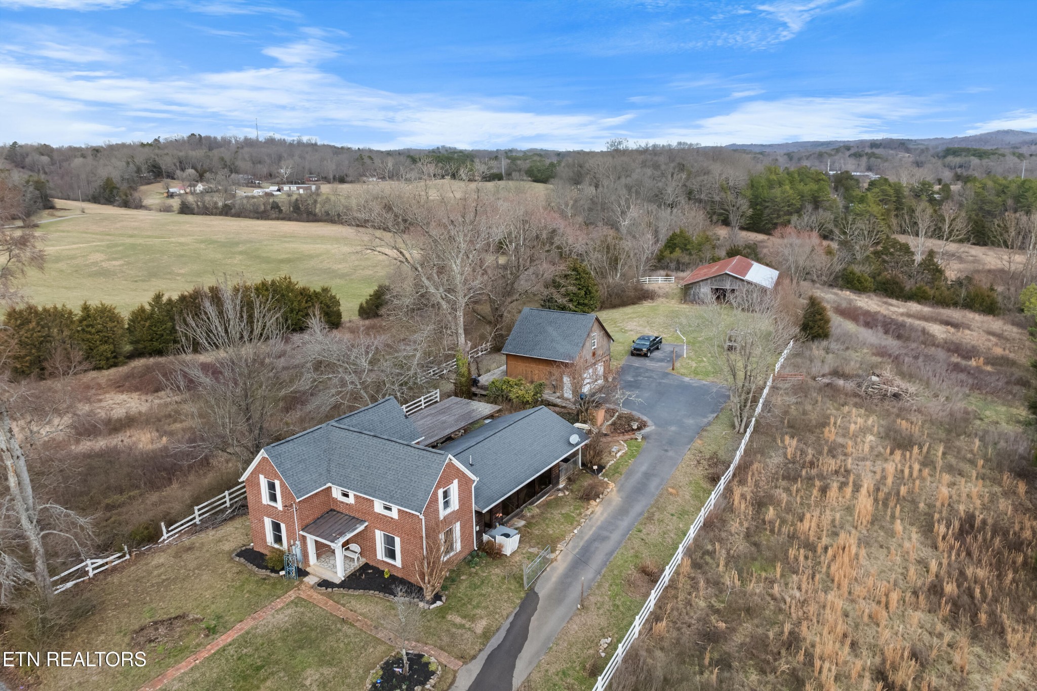 5826 Perry Road Knoxville, TN 37914 - Photo 2 of 49 Gallery Image 2