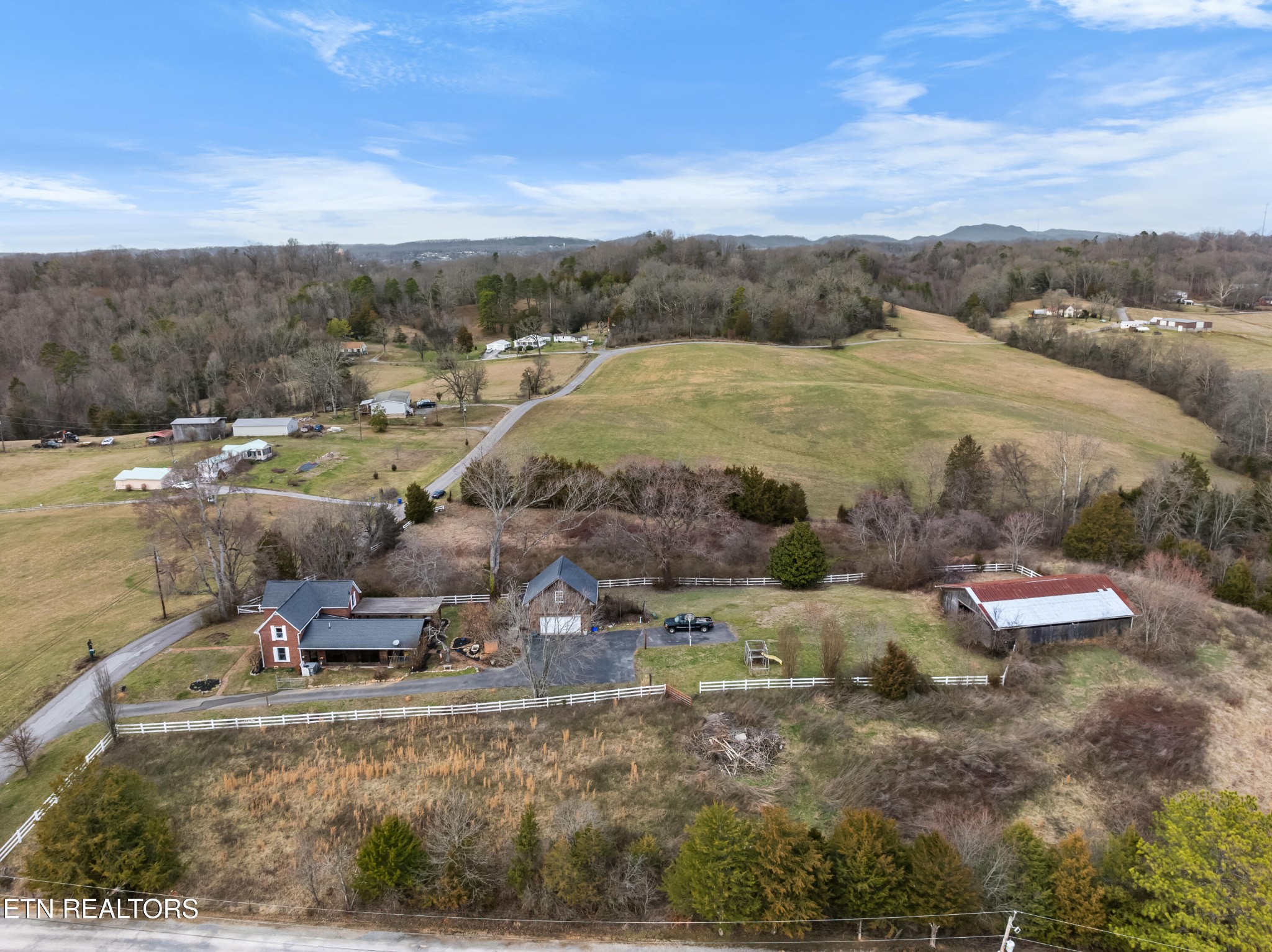 5826 Perry Road Knoxville, TN 37914 - Photo 4 of 49 Gallery Image 4
