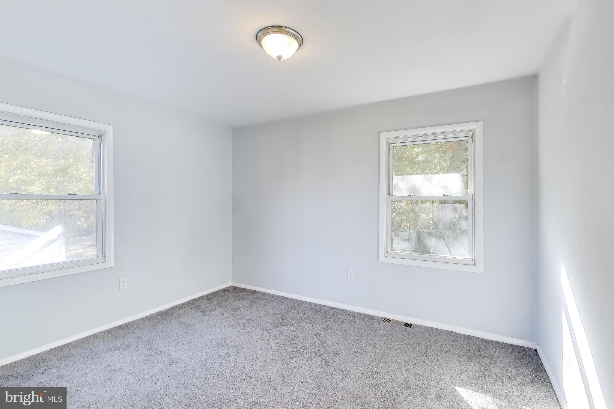 119 Jefferson Road Waldorf, MD 20602 - Photo 13 of 44 an empty room with a window