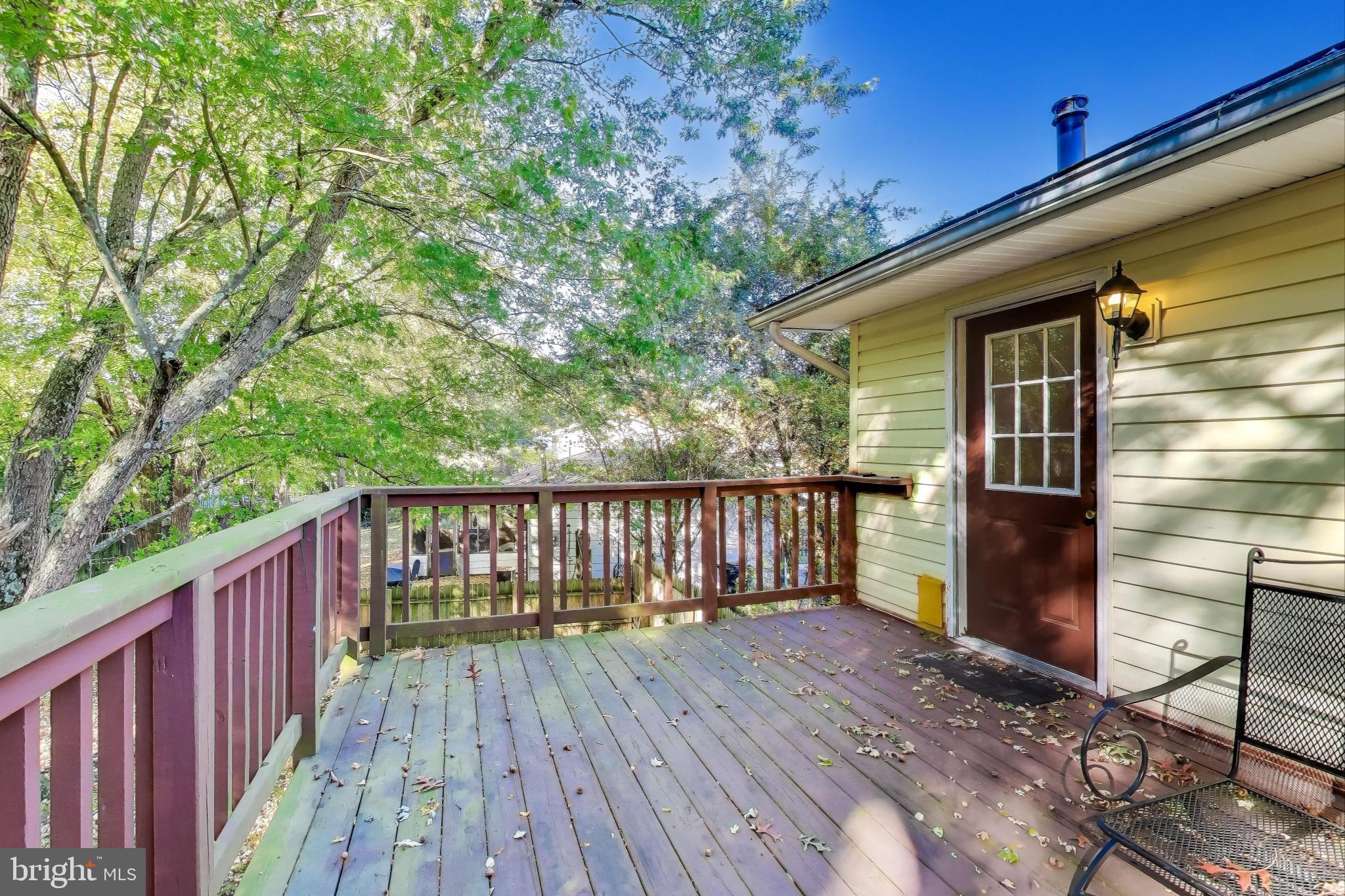 119 Jefferson Road Waldorf, MD 20602 - Photo 22 of 44 a view of balcony with wooden floor and fence