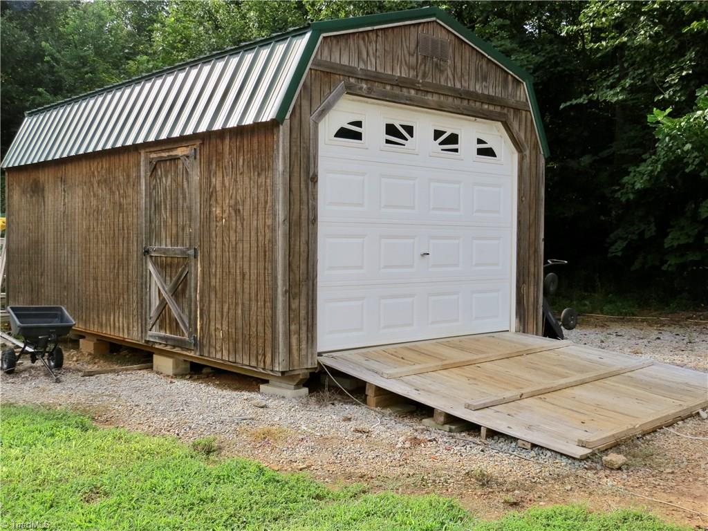 594 Butler Lake Road Reidsville, NC 27320 - Photo 14 of 22 Gallery Image 14