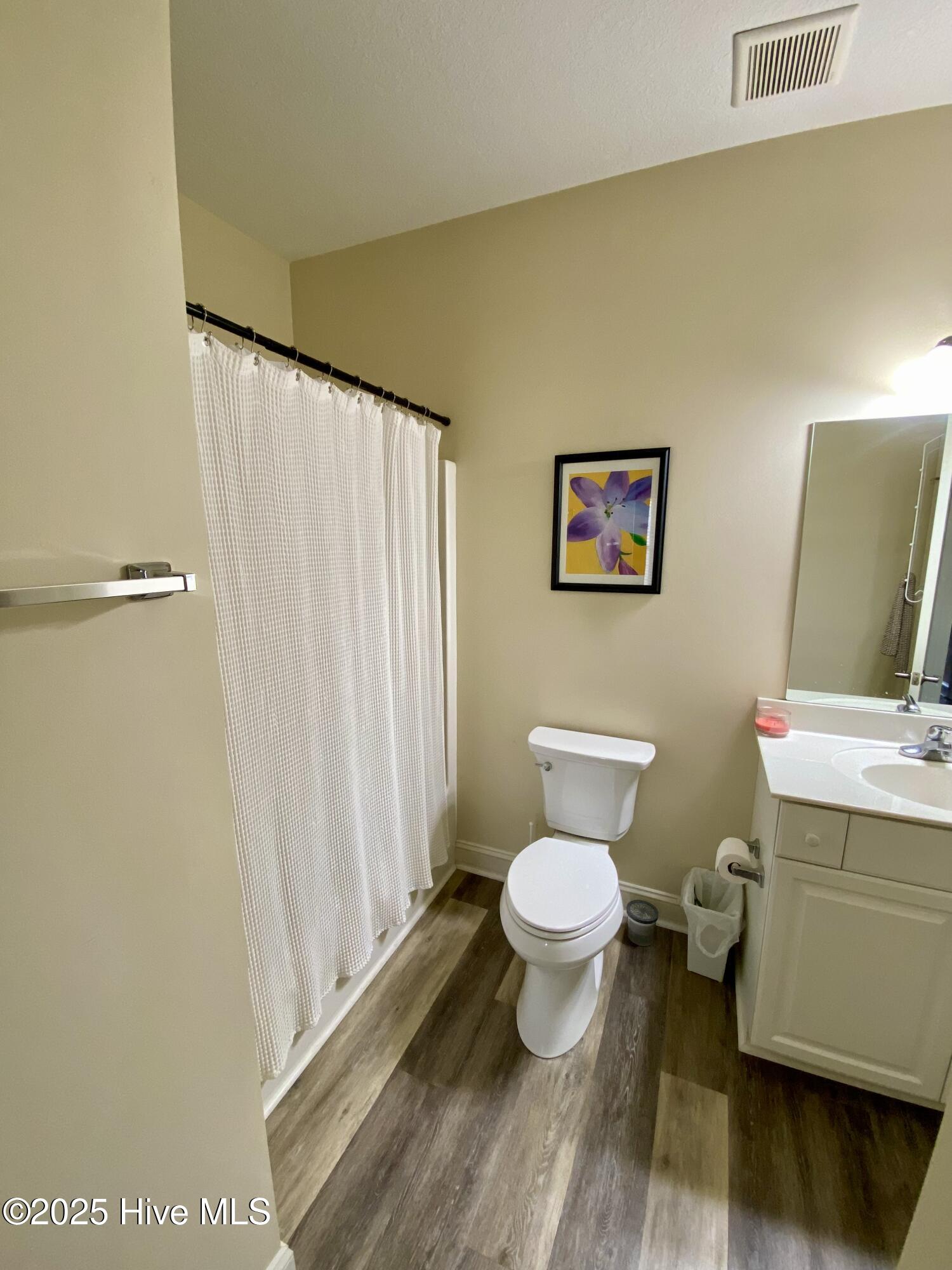 100 Lighthouse Lane, Unit B2 Cedar Point, NC 28584 - Photo 6 of 16 IMG_0150