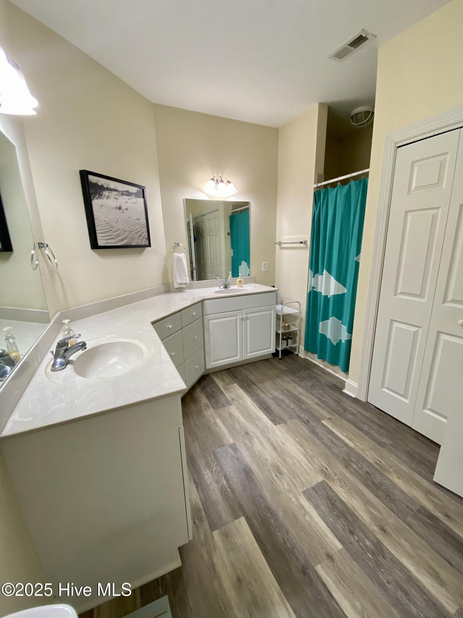 100 Lighthouse Lane, Unit B2 Cedar Point, NC 28584 - Photo 9 of 16 IMG_0153