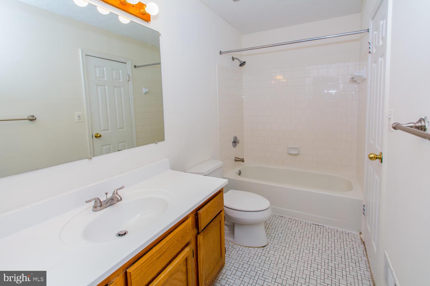 343 Rambling Ridge Court Pasadena, MD 21122 - Photo 40 of 40 LARGE HALL BATH