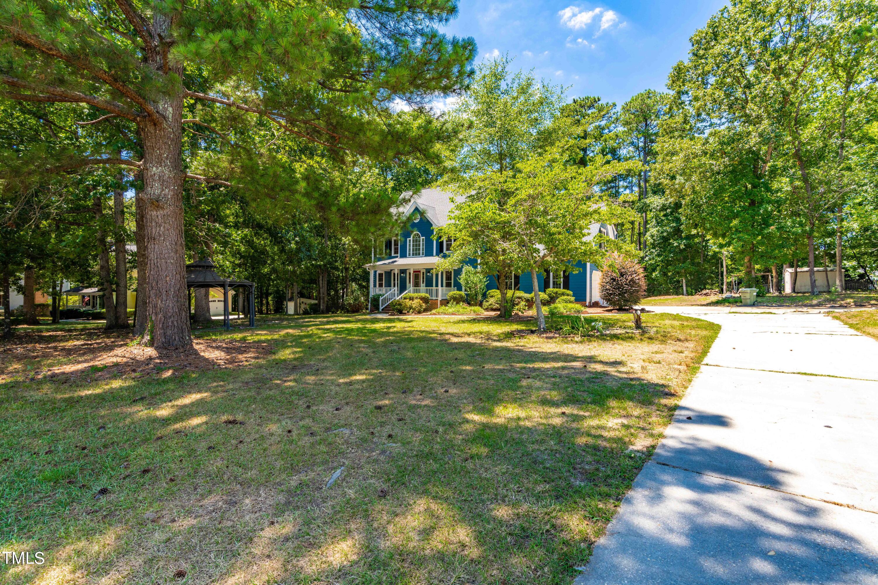 6112 Wolverhampton Drive Raleigh, NC 27603 - Photo 4 of 28 DSC04431