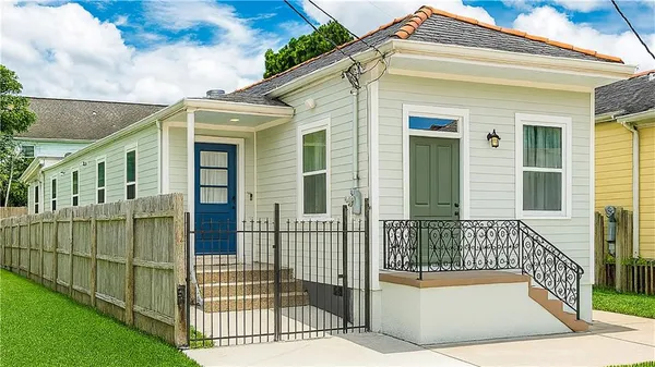 $399,000 | 528 South Rocheblave Street, New Orleans, LA 70119