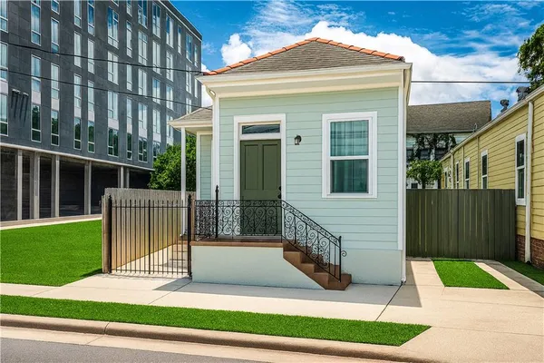 $399,000 | 528 South Rocheblave Street, New Orleans, LA 70119