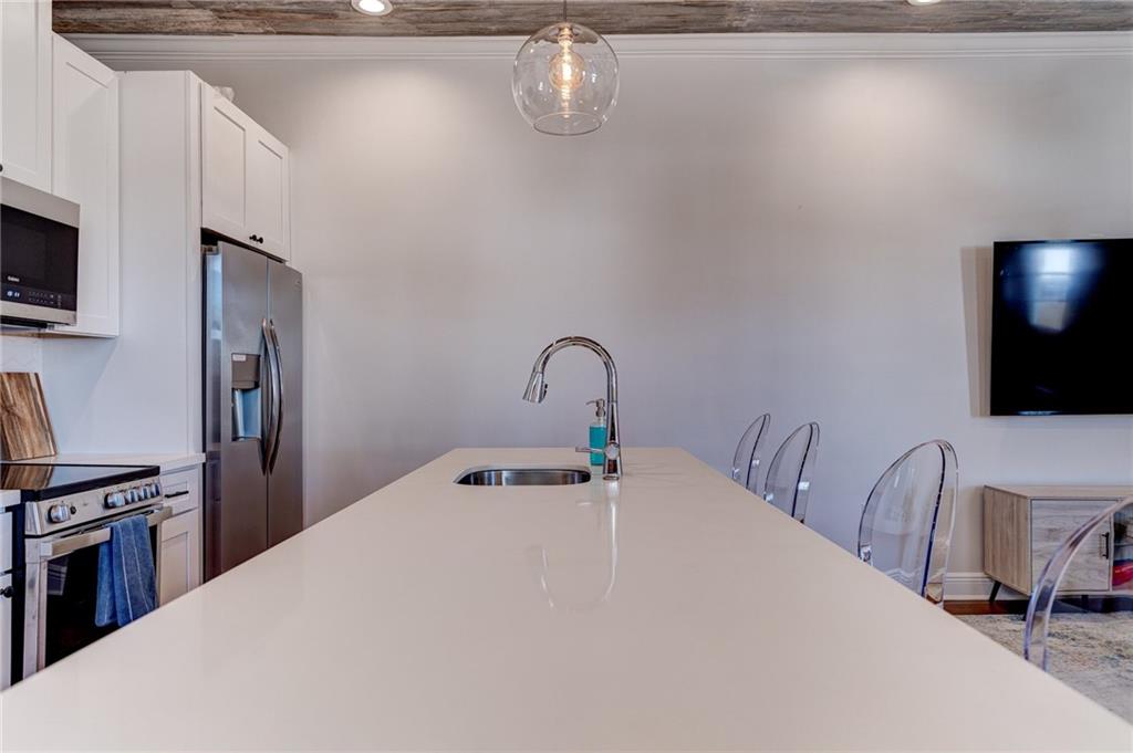 528 South Rocheblave Street New Orleans, LA 70119 - Photo 10 of 22