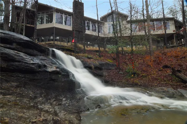 $1,175,000 | 120 Edgewater Drive, Fair Play, SC 29643
