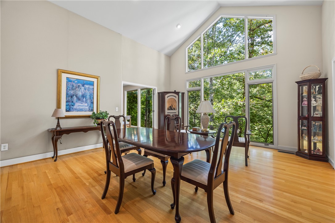 120 Edgewater Drive Fair Play, SC 29643 - Photo 20 of 50 dining room