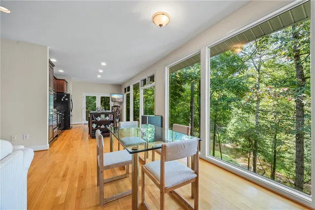 $1,175,000 | 120 Edgewater Drive, Fair Play, SC 29643