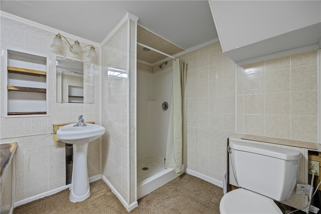 120 Edgewater Drive Fair Play, SC 29643 - Photo 36 of 50 downstairs flex room bathroom