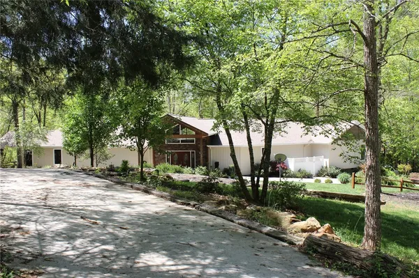 $1,165,000 | 120 Edgewater Drive, Fair Play, SC 29643