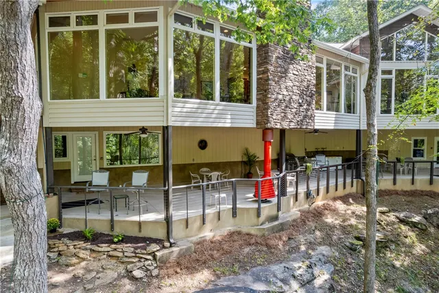 $1,175,000 | 120 Edgewater Drive, Fair Play, SC 29643