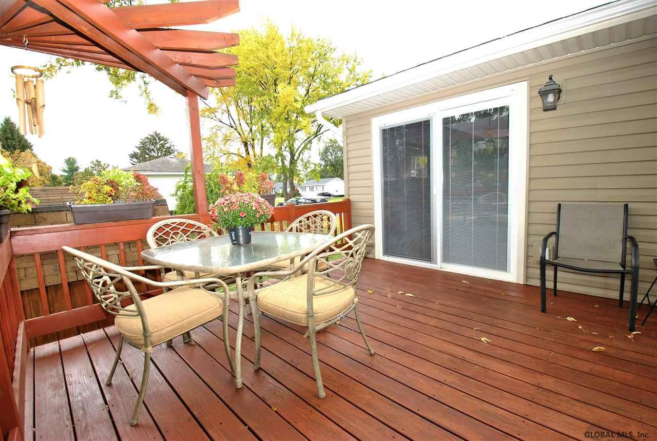 9 Crestone Road Colonie, NY 12205 - Photo 5 of 25 Photo 5