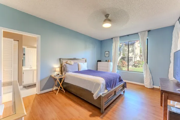 $385,000 | 10527 Northwest 10th Street, Unit B130, Plantation, FL 33322