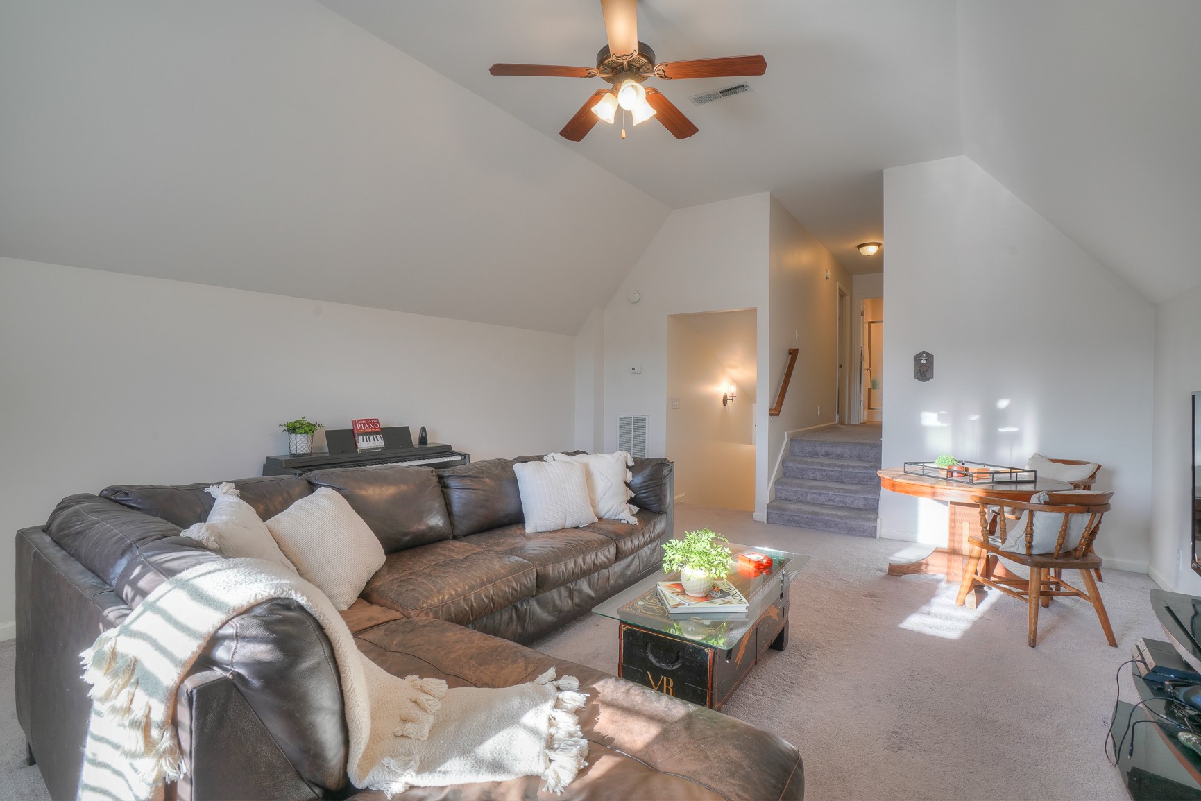 1211 Marathon Drive Murfreesboro, TN 37129 - Photo 34 of 37 a living room with furniture and a lamp