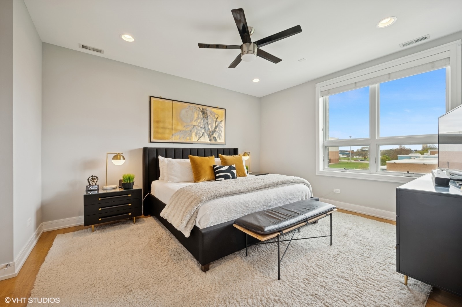 1317 North Larrabee Street, Unit 304 Chicago, IL 60610 - Photo 15 of 36