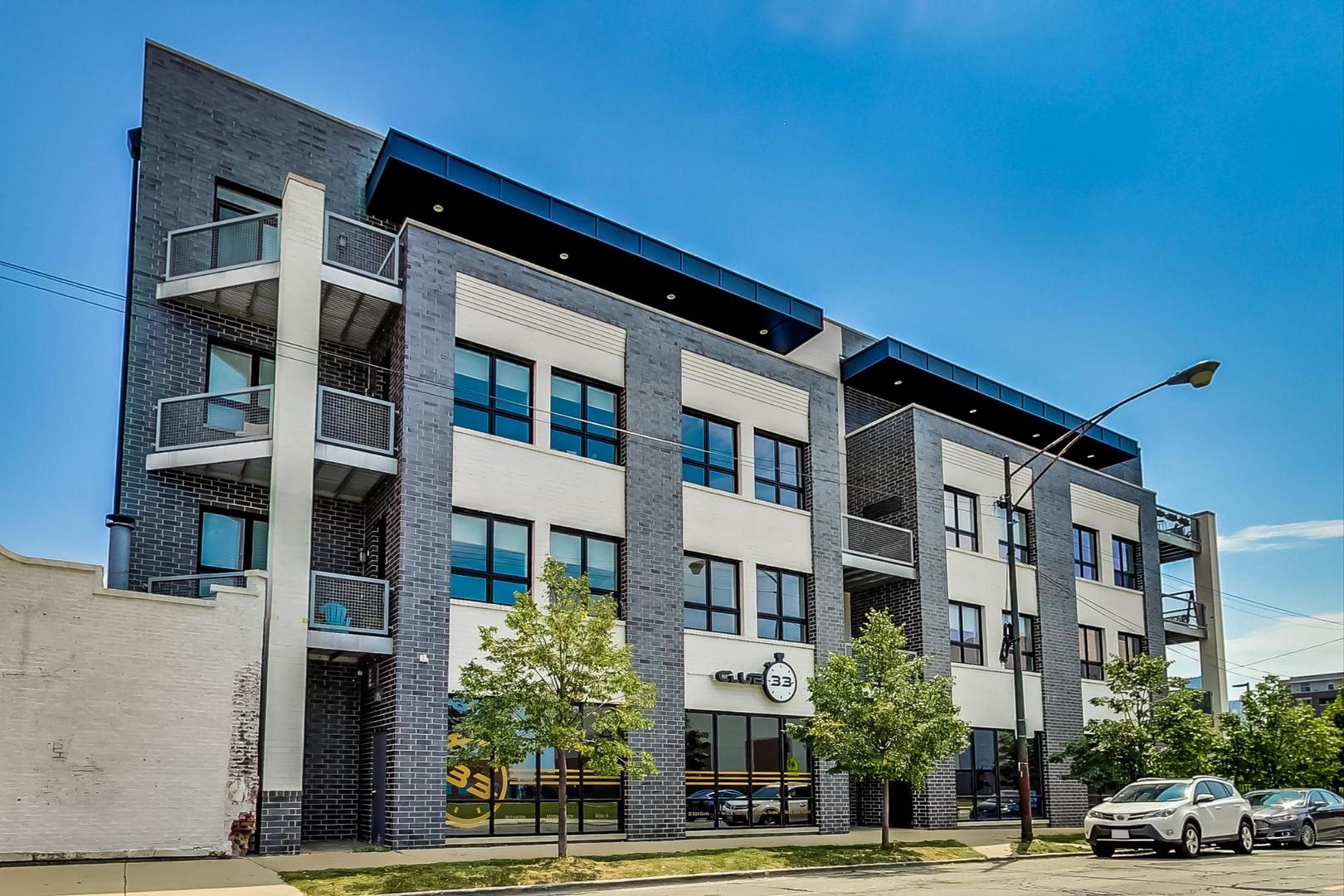 1317 North Larrabee Street, Unit 304 Chicago, IL 60610 - Photo 2 of 36