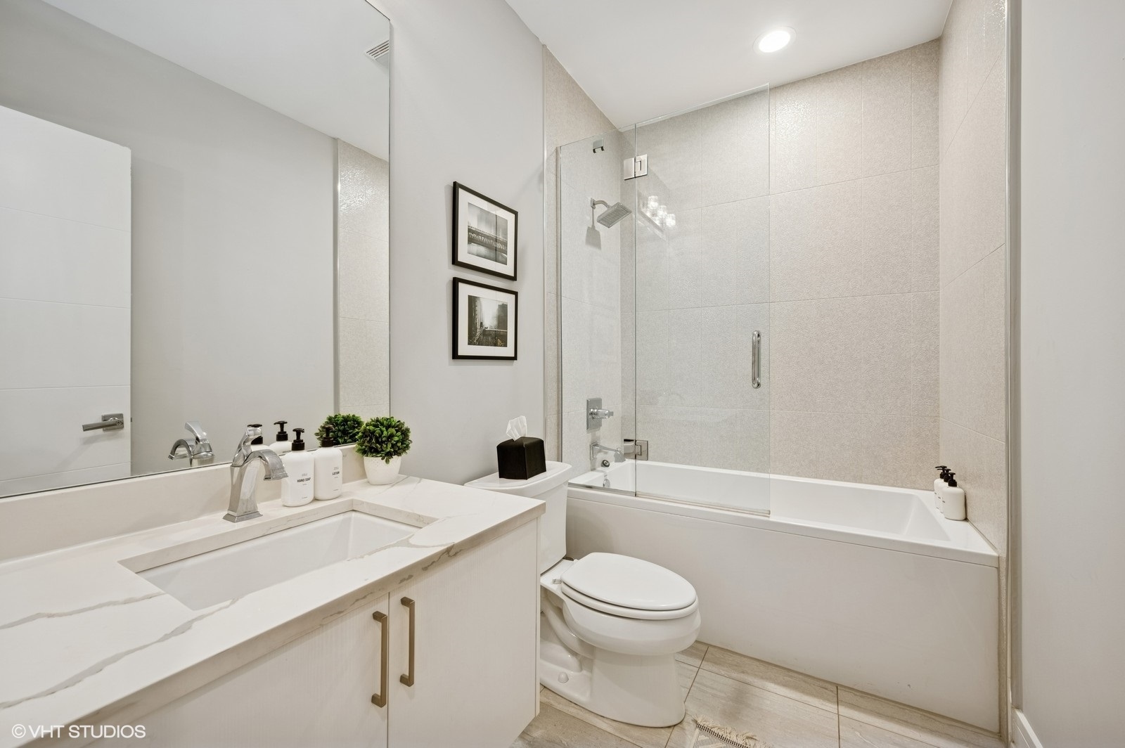 1317 North Larrabee Street, Unit 304 Chicago, IL 60610 - Photo 22 of 36