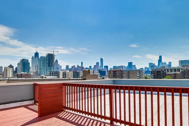$679,000 | 1317 North Larrabee Street, Unit 304, Chicago, IL 60610
