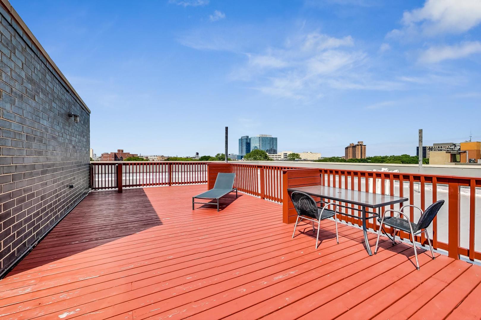 1317 North Larrabee Street, Unit 304 Chicago, IL 60610 - Photo 31 of 36