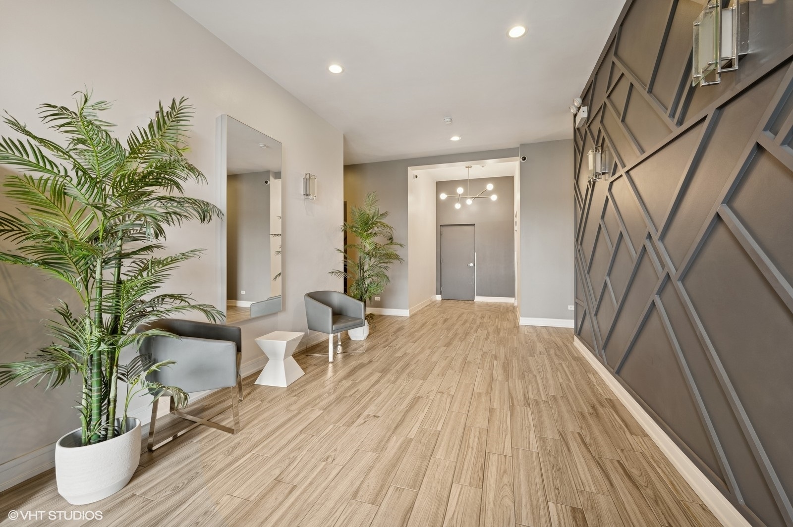 1317 North Larrabee Street, Unit 304 Chicago, IL 60610 - Photo 4 of 36